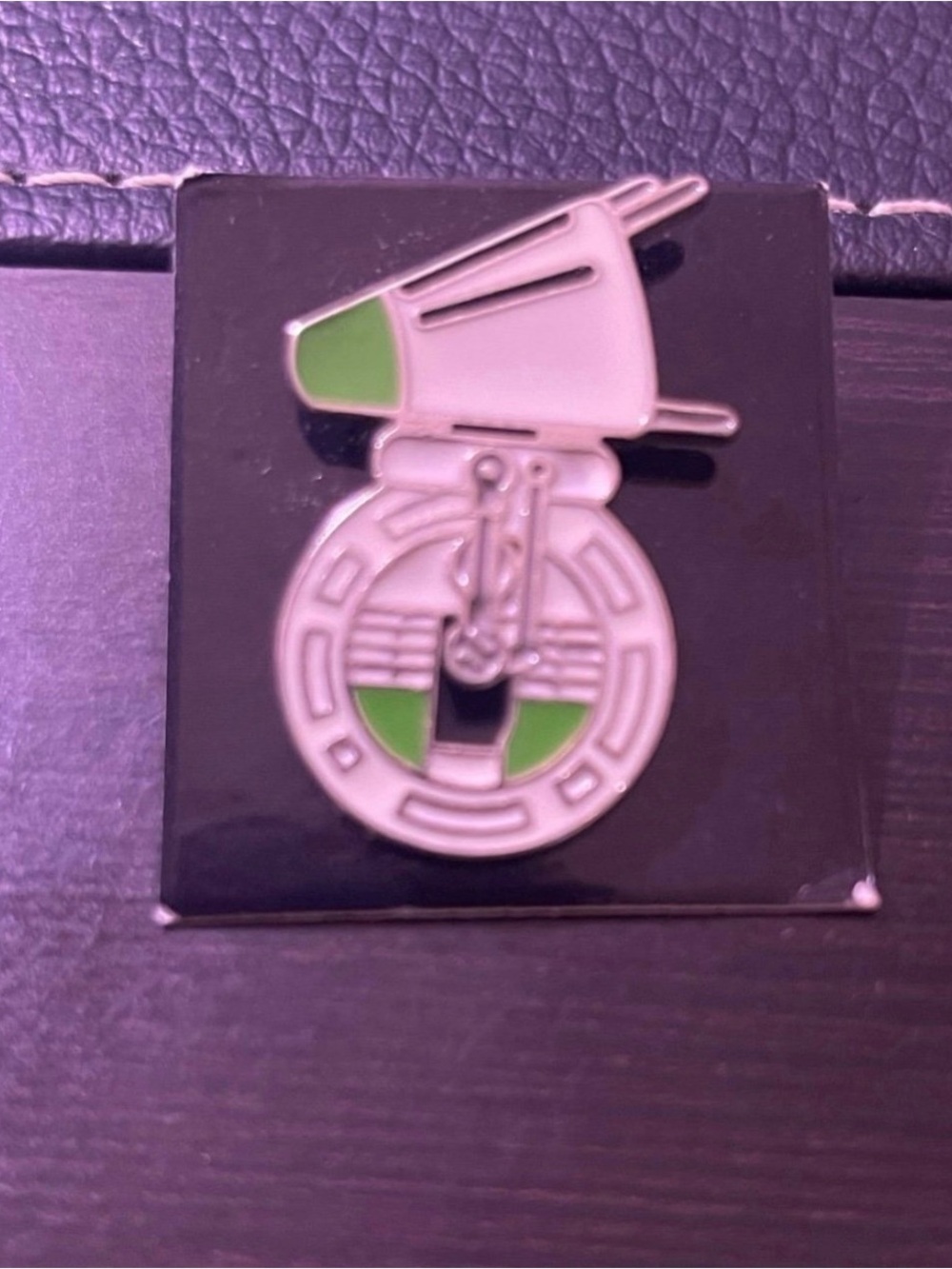 Star Wars D-O Enamel Pin